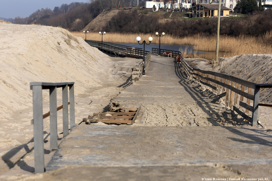 Без «Голубого флага»: как в Янтарном готовятся к пляжному сезону (фото)