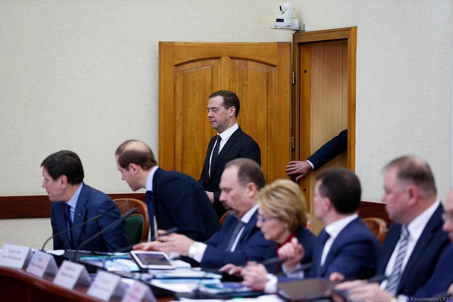 Второе лицо и другие важные лица: Дмитрий Медведев в Калининграде (фото)