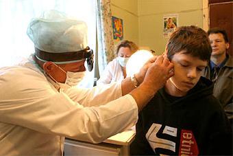 Цуканов выделил 2 млн рублей на ремонт детской поликлиники №1 Калининграда