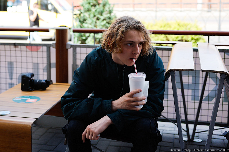 Очередь за жирами и углеводами: в Калининграде открылась замена «Макдоналдсу»