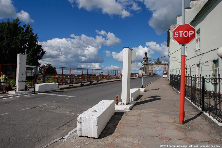 Выезд за границу из-за долгов запретили почти трем миллионам россиян