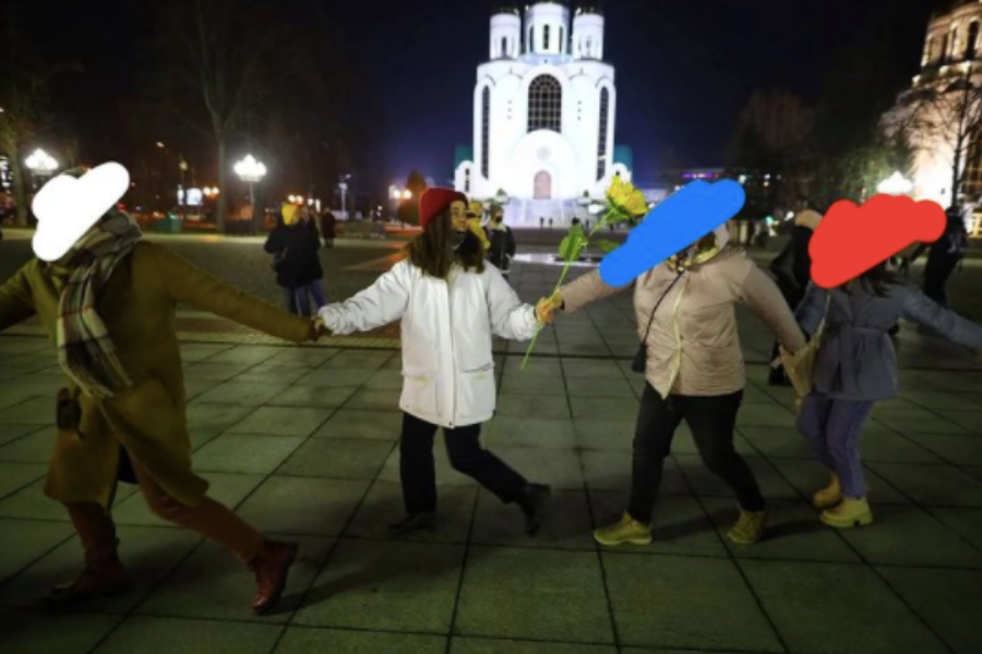 Полиция задержала 15 калининградцев, водивших «масленичный хоровод» на площади