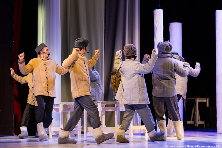 Воспевая любовь: в музтеатре прошел генеральный прогон мюзикла «Девчата» (фото)