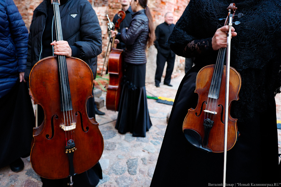 Фестиваль на руинах: в замке Рагнит сыграли музыку Чайковского и Рахманинова (фото)