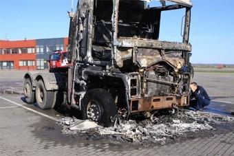 На российско-литовской границе сгорел грузовик