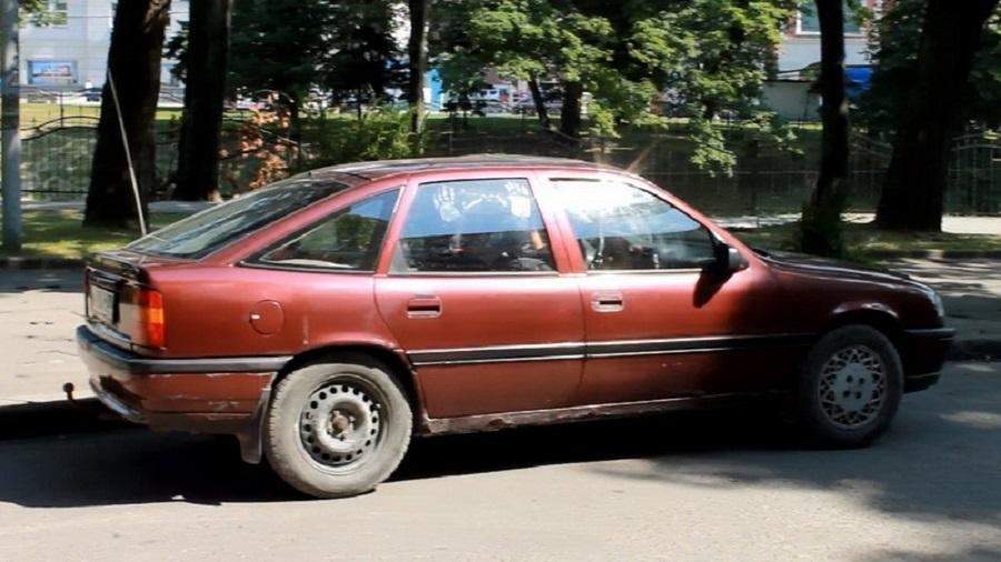 В Калининграде полицейские спасли годовалого ребёнка, оставленного на жаре в машине 