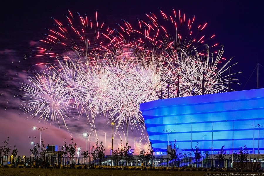 В Калининграде стартовал чемпионат фейерверков. Показываем, как это было (фото)