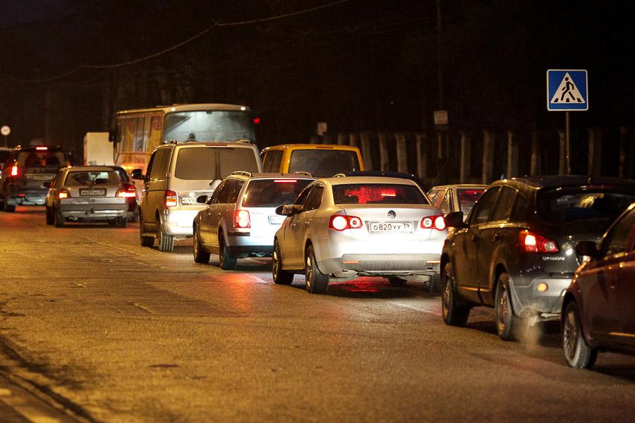 Ад переехал: вместо наполовину перекрытой ул. Дзержинского теперь «стоит» Аллея Смелых