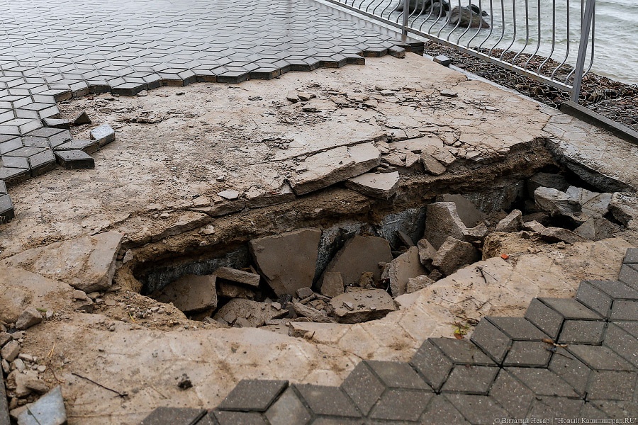 Резиденция на краю: берег в Пионерском рушится в море