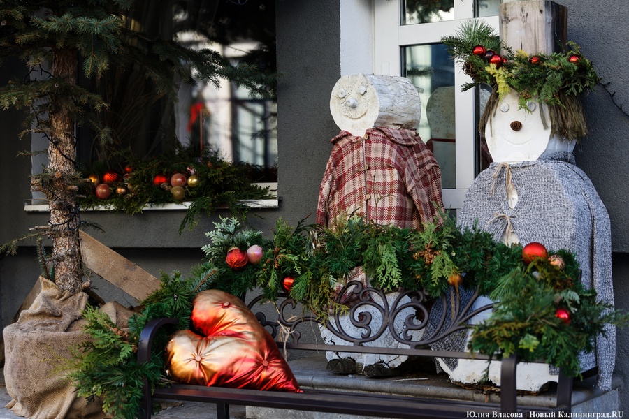 В царстве огненной лошади: как украсили Зеленоградск к Новому году (фото)