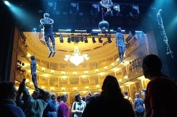 В драмтеатре скучно не будет никому