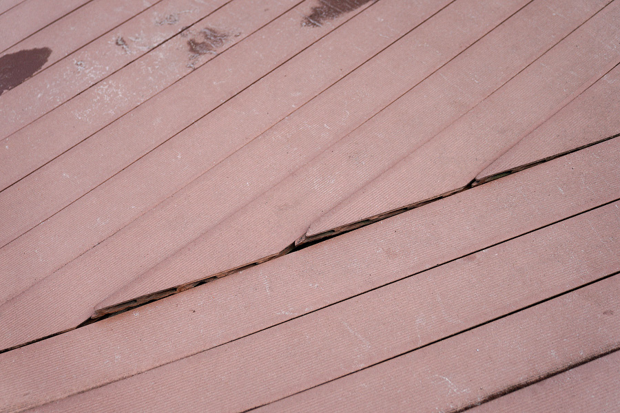 Ржавое настоящее: как выглядит променад рядом с госрезиденцией в Пионерском