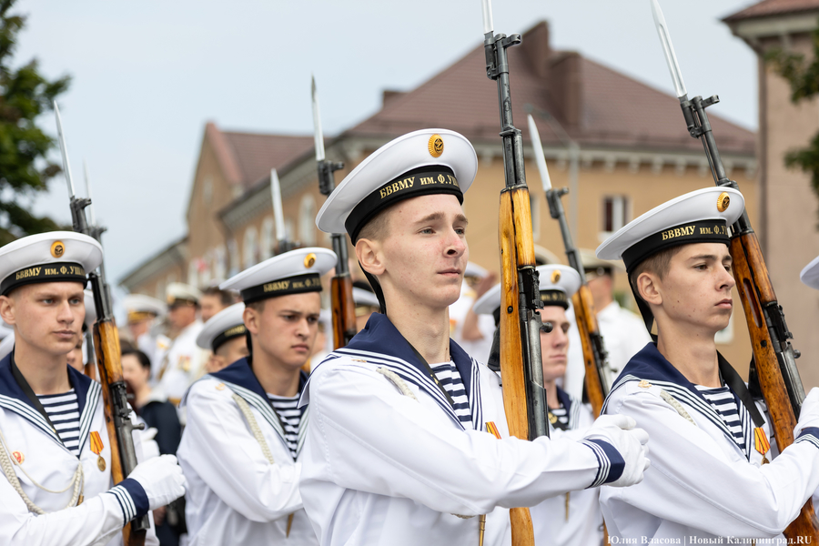 День ВМФ в Балтийске: как прошел парад кораблей Балтфлота (фото)