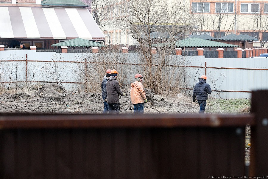 «Вы нам мешаете»: как бывший лицей имени Гёте снова пытались снести (фото)