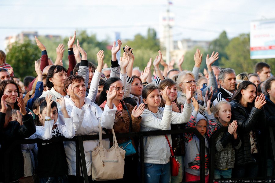 Мы к вам заехали на час, и вам не повезло:  как прошел концерт у Дома Советов