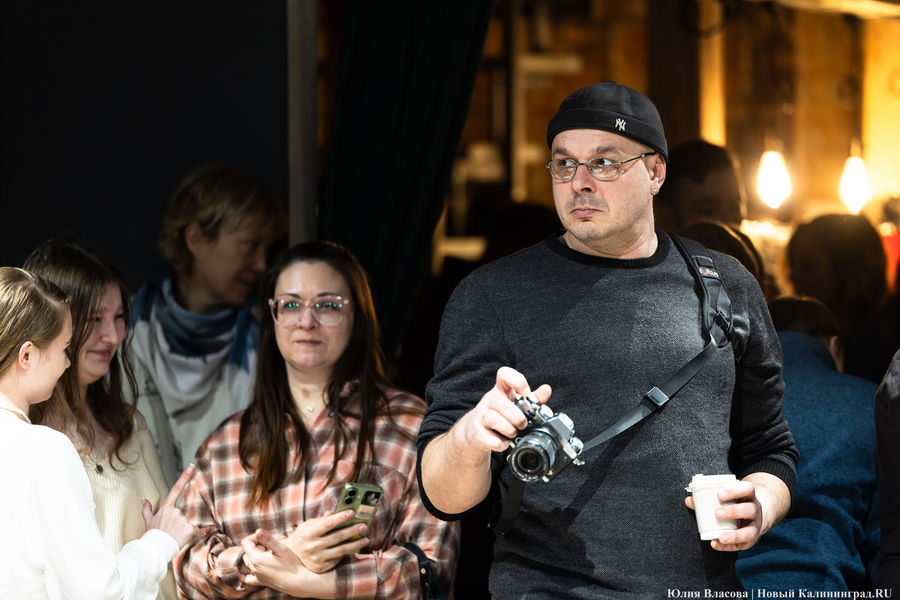 Что останется после нас: в «Воротах» открылась выставка современной мозаики