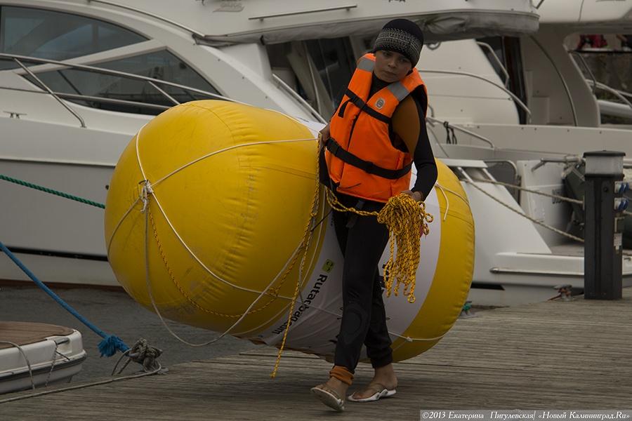 Дотянуться до звезд: фоторепортаж с парусной регаты «Кубок космонавта Леонова»