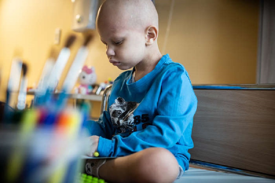 Фонд «Свет» собирает средства на лечение 3-летнего калининградца с онкологией