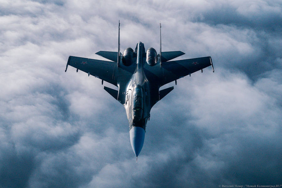 Летчики Балтфлота отрабатывают дозаправку в воздухе. Фоторепортаж «Нового Калининграда»