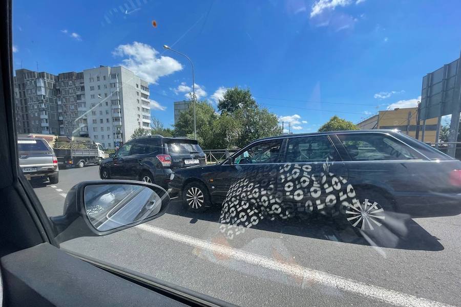 Путепровод на Сельме встал из-за ДТП на кольце (фото)