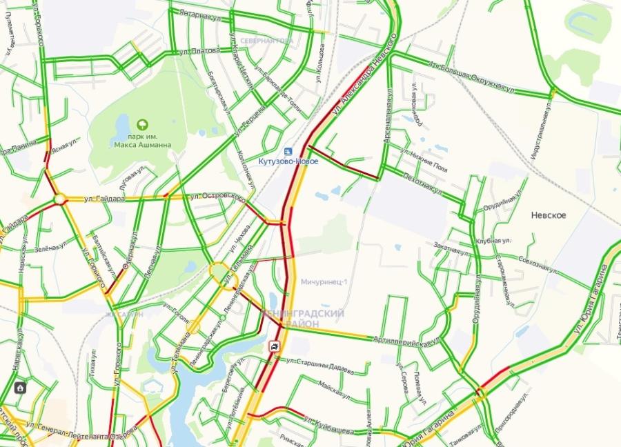В Калининграде на ул. А. Невского из-за ДТП образовалась 2-километровая пробка (видео)
