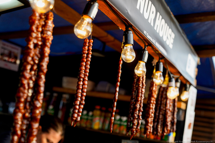 Взять в руку и есть: у Дома Советов прошел городской пикник Kaliningrad Street Food