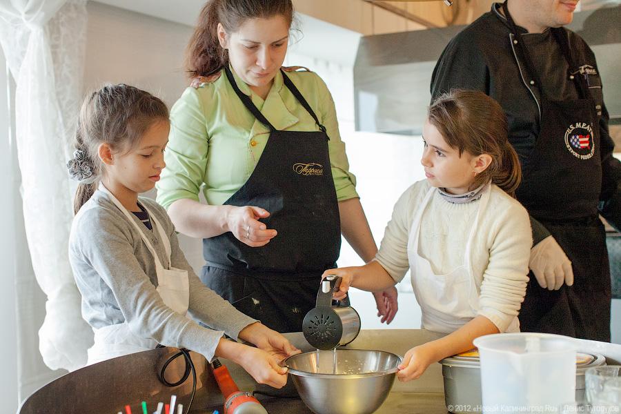 «Детский час»: шеф-повар ресторана «Терраса» Кеннет Линдберг дал мастер-класс детям