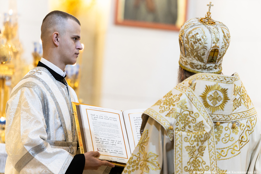 Крестный ход и литургия: как в Калининграде встретили Рождество (фото)