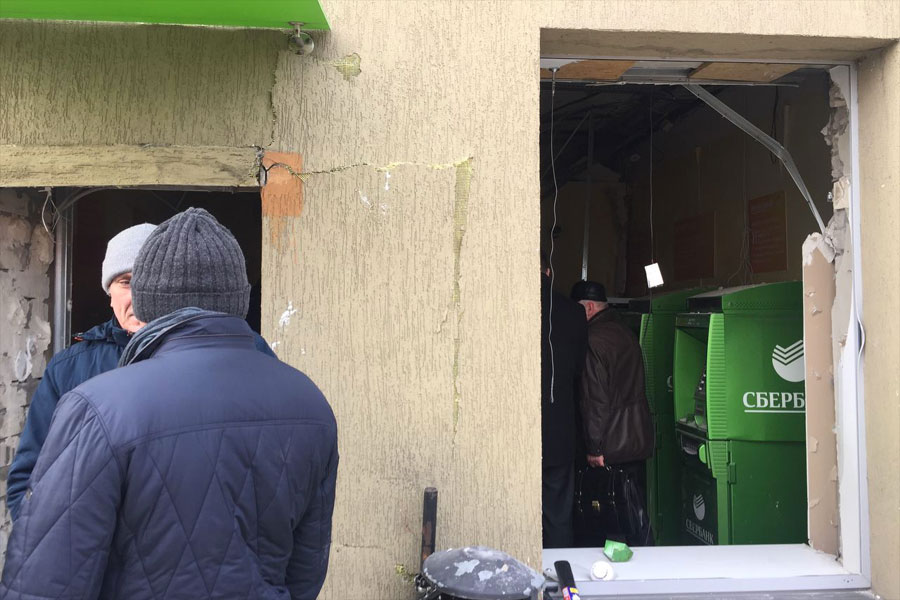 Житель Балтийска о ночном нападении на «Сбербанк»: «Думал, машину подорвали»