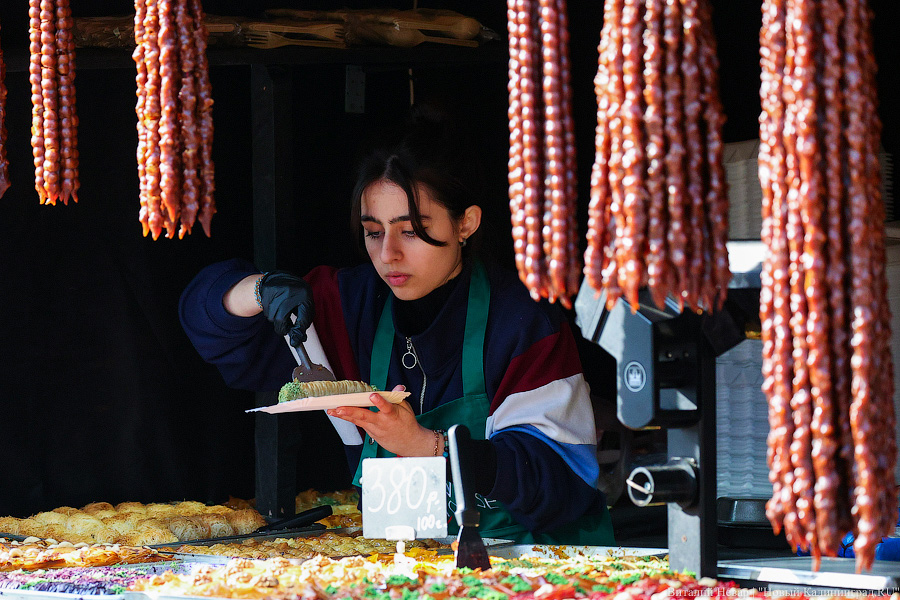 Шашлычок под медлячок: на острове Канта стартовала «Неделя еды и музыки» (фото)