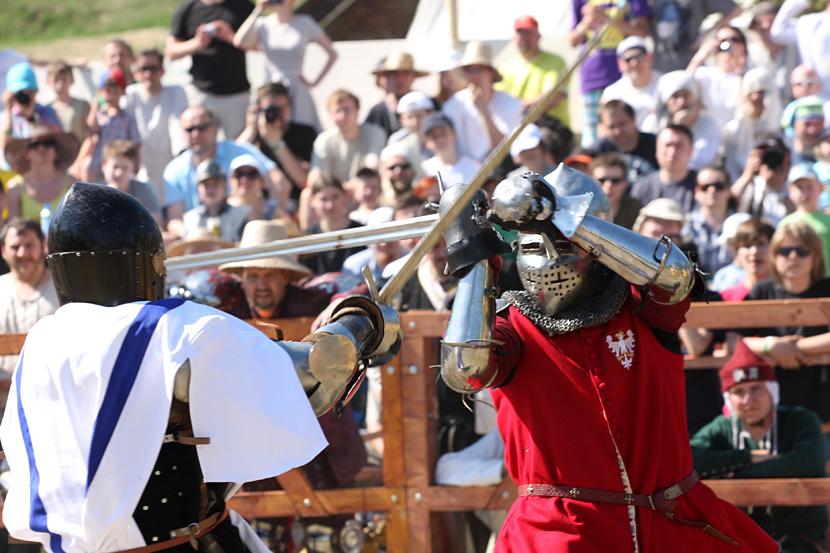 «Битва Наций»: фоторепортаж и онлайн-трансляция с Чемпионата мира по средневековому бою