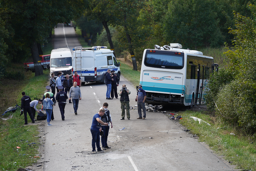 Большая трагедия: что происходило на месте столкновения автобуса с песковозом в Круглово