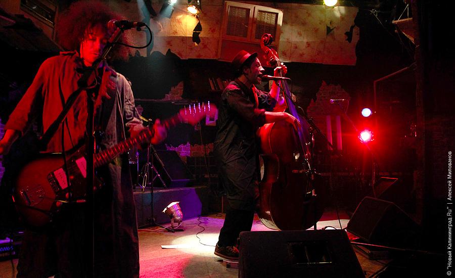 "Billy's Band" в "Кури Бамбуке": фоторепортаж "Нового Калининграда.Ru"