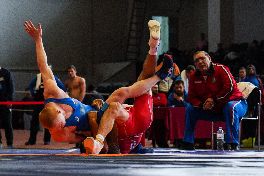 Крючки, узлы, обвивы: в Калининграде проходит чемпионат России по борьбе спорта глухих