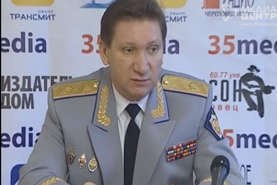 Экс-начальник калининградского УФСБ уехал в Крым