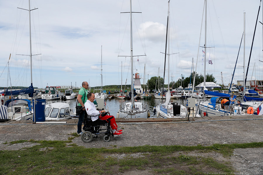 «Паруса духа»: как в Калининградском заливе инвалиды в регате побеждали