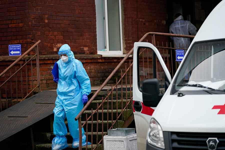 Каждый третий — несовершеннолетний: подробности о рекордном числе случаев COVID в области