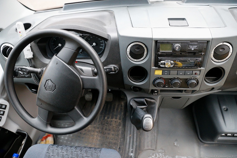 Жёлтые газели: муниципалитетам вручили ключи от новых школьных автобусов