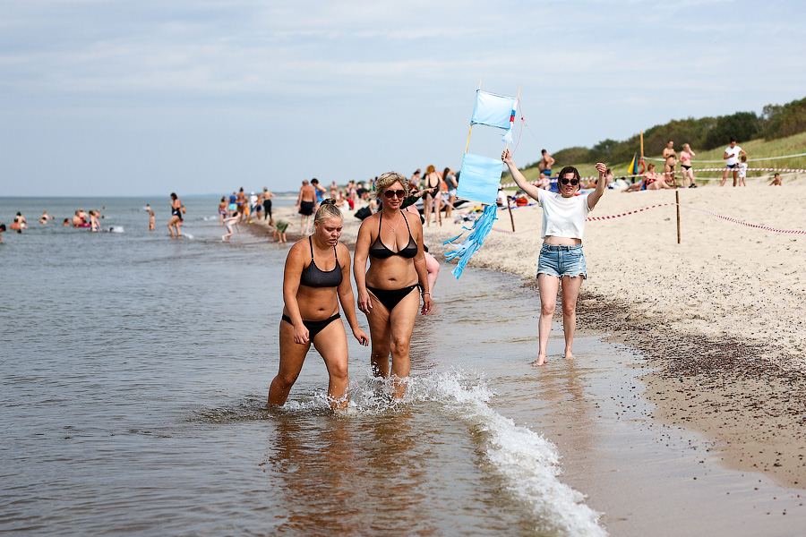Отчего змеи летают как птицы: на Куршской косе провели фестиваль воздушных змеев (фото)