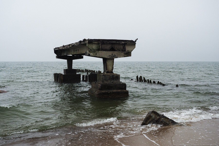 Обломки прошлого: как в Светлогорске разбирают старый променад (фото)