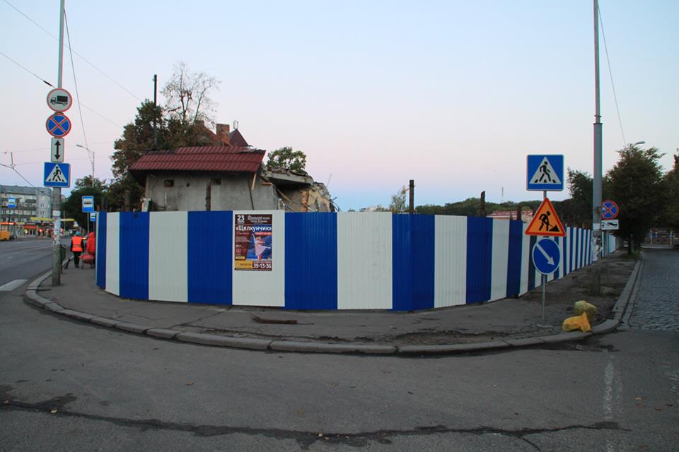 В центре Калининграда снесли полковой памятник кирасирского полка «Граф Врангель» (фото)