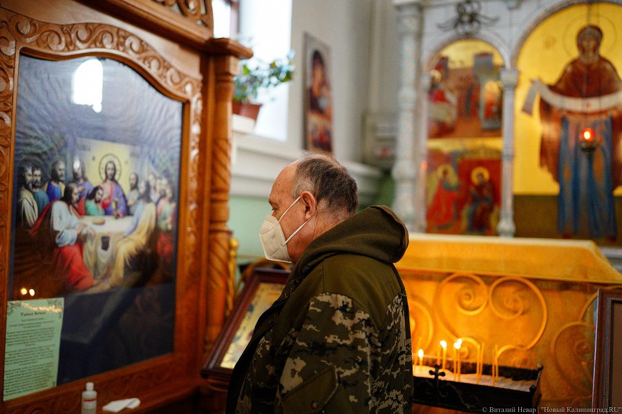 С ними Бог и Андреевский флаг: в Балтийске морпехи прошли крестным ходом к храму (фото)