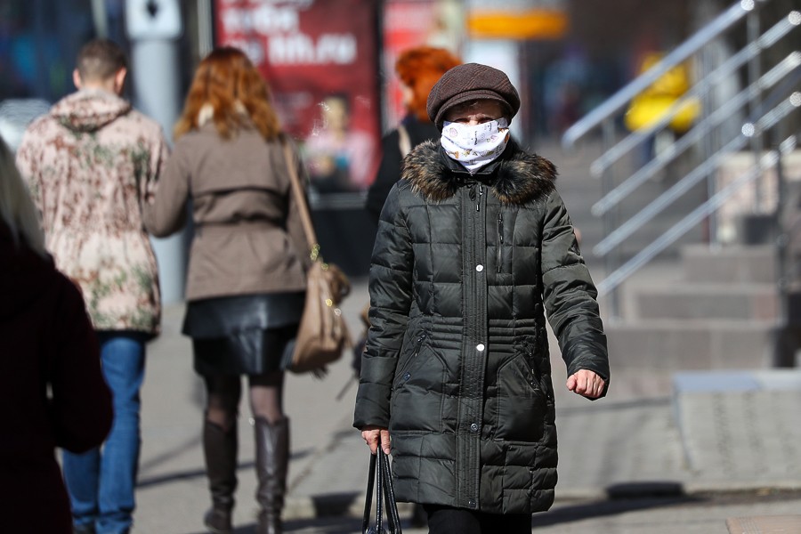 Власти Петербурга отменяют обязательное ношение масок на улице