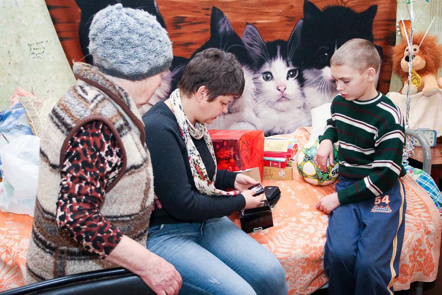 «От всего города»: 10-летнего Кирилла из замка Вальдау поздравили с днем рождения