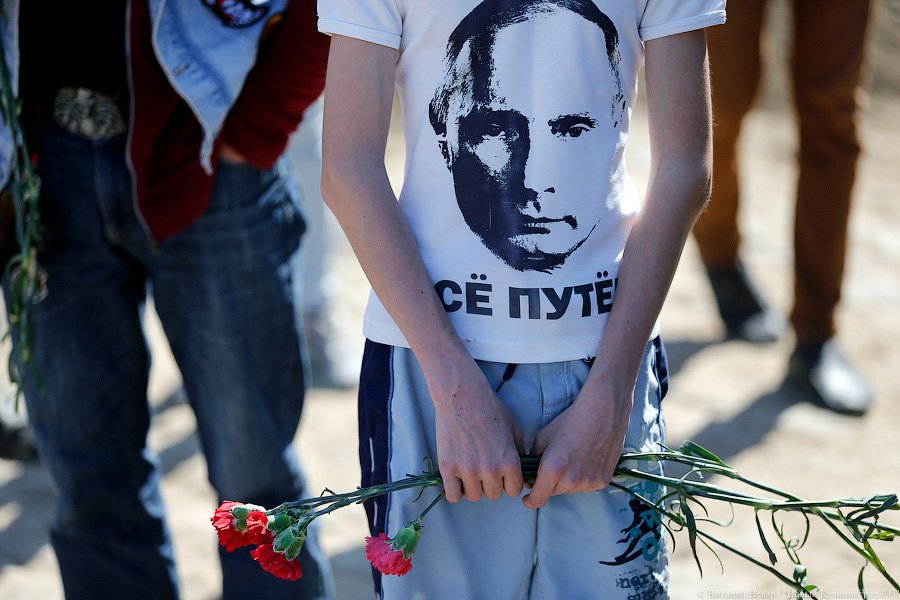 Своими силами: под Калининградом открыли мемориал воинам-мотоциклистам (фото)