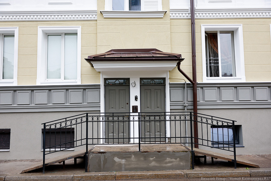 По пути к Кройц-аптеке: на пересечении Фрунзе и Ярославской отремонтировали здание XIX века (фото)