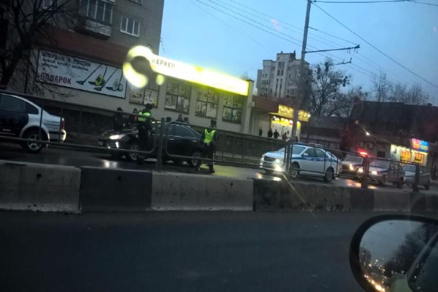 Учения полиции спровоцировали пробки на Московском проспекте (фото)