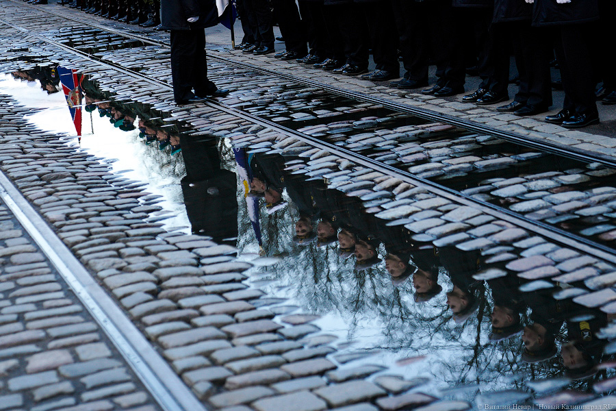 Вечерний марш: в Калининграде прошла репетиция парада Победы (фото)