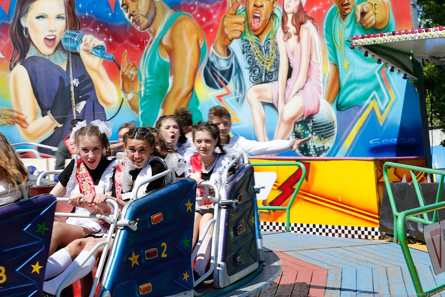 «Звонок для ученика»: как калининградские школьники отмечают конец учебного года