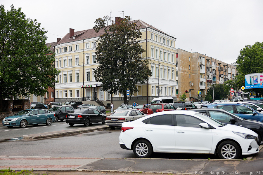 По пути к Кройц-аптеке: на пересечении Фрунзе и Ярославской отремонтировали здание XIX века (фото)